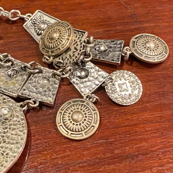 Elegant Silver Tone Bohemian Style Statement Necklace - Picture 15 of 15